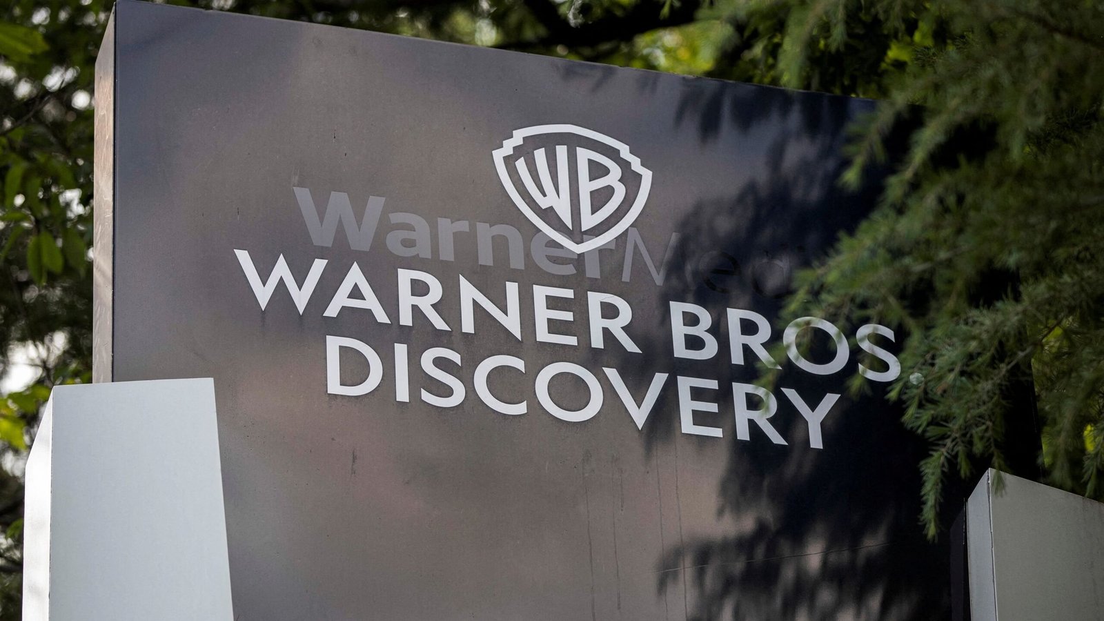 Why Warner Bros. Discovery Is Splitting: Deep Dive into the Streaming vs. Cable Shake-Up